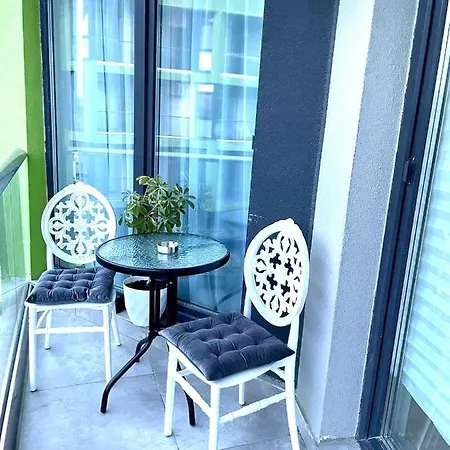 Apartament Nicolas By Alezzi *